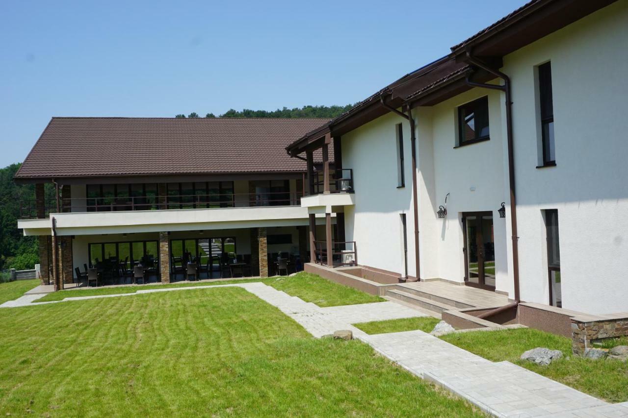 Pensiunea Patru Anotimpuri Sasca Romana Exterior foto